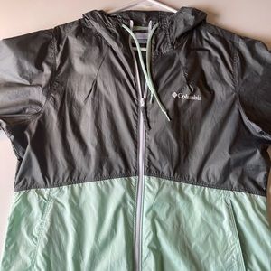 Columbia Windbreaker, half gray and half seafoam green